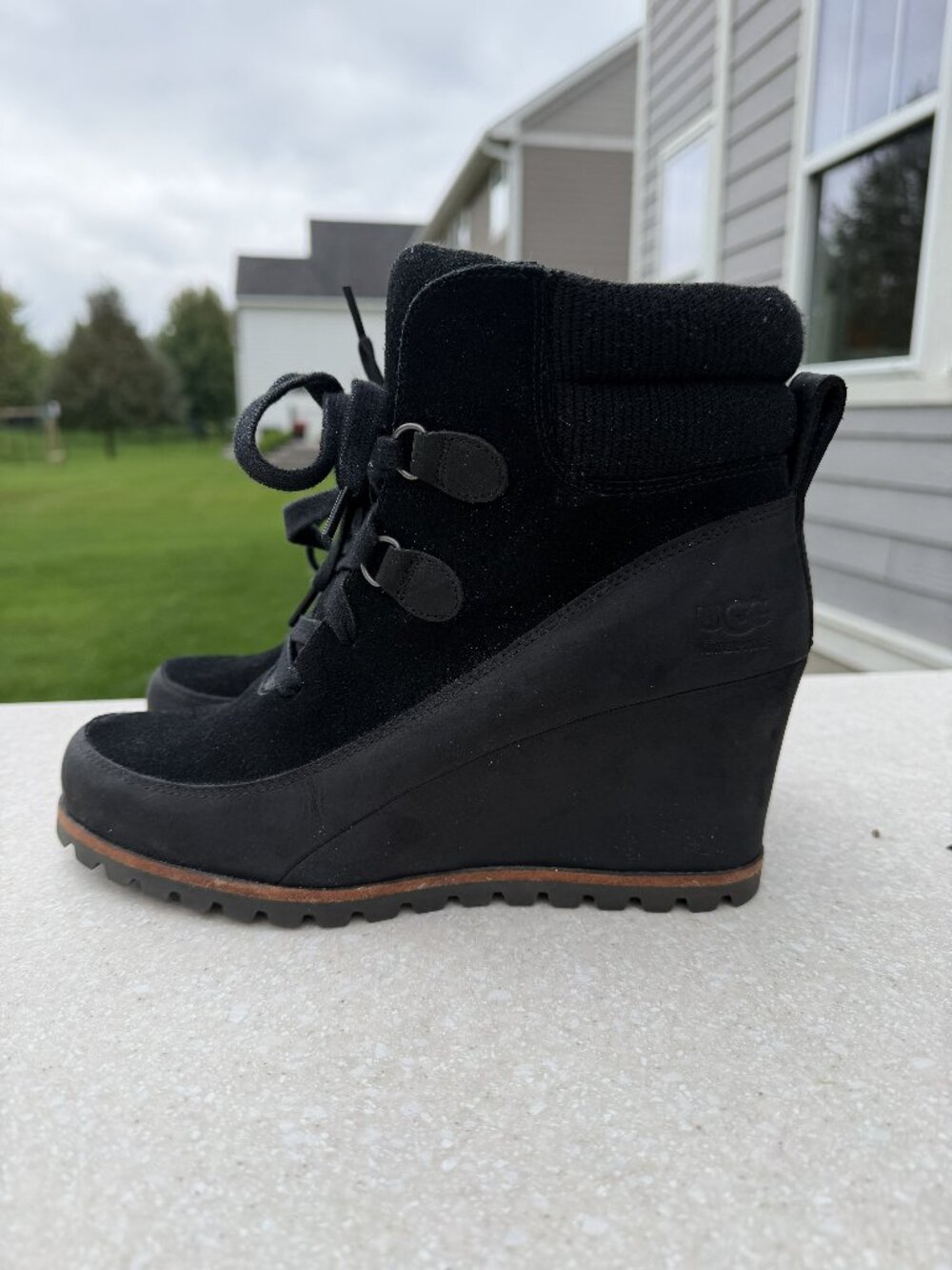 UGG Black Suede Lace-Up Wedge Ankle Boots Women’s Size 9.5